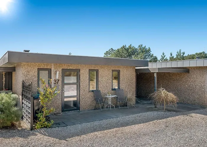 Clemence - 900m From The Sea By Interhome *